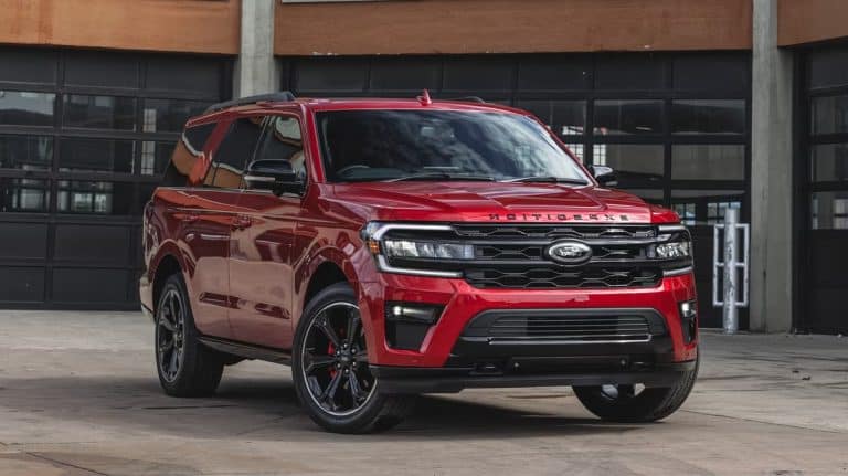 Ford ruft 274.000 Expedition- und Navigator-SUVs wegen Bremsflüssigkeitsleckrisiko zurück